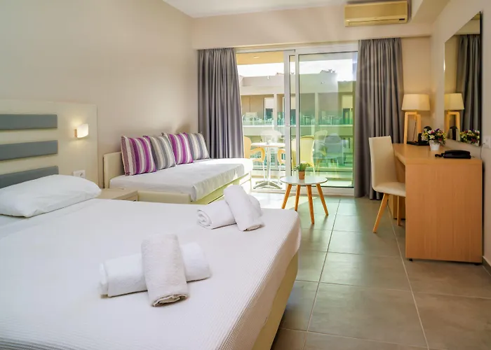 Cnic Gemini Отель Месонги