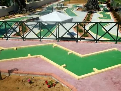 Hotel Cnic Gemini Mesongí