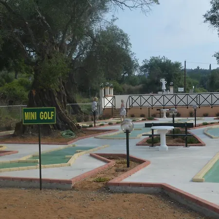 Cnic Gemini מלון