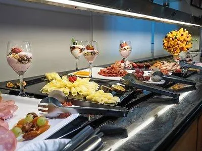 Cnic Gemini Szálloda 4*