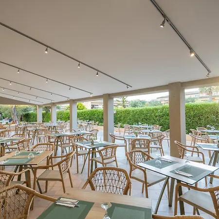 Cnic Gemini Szálloda 4*