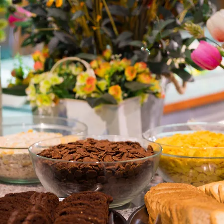 Cnic Gemini Hotel Mesongí