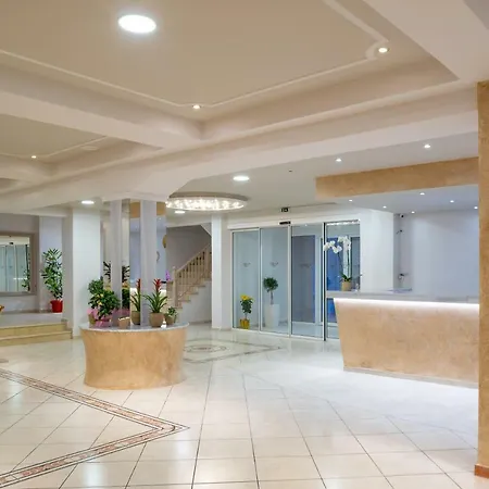 Cnic Gemini Hotel Mesongí